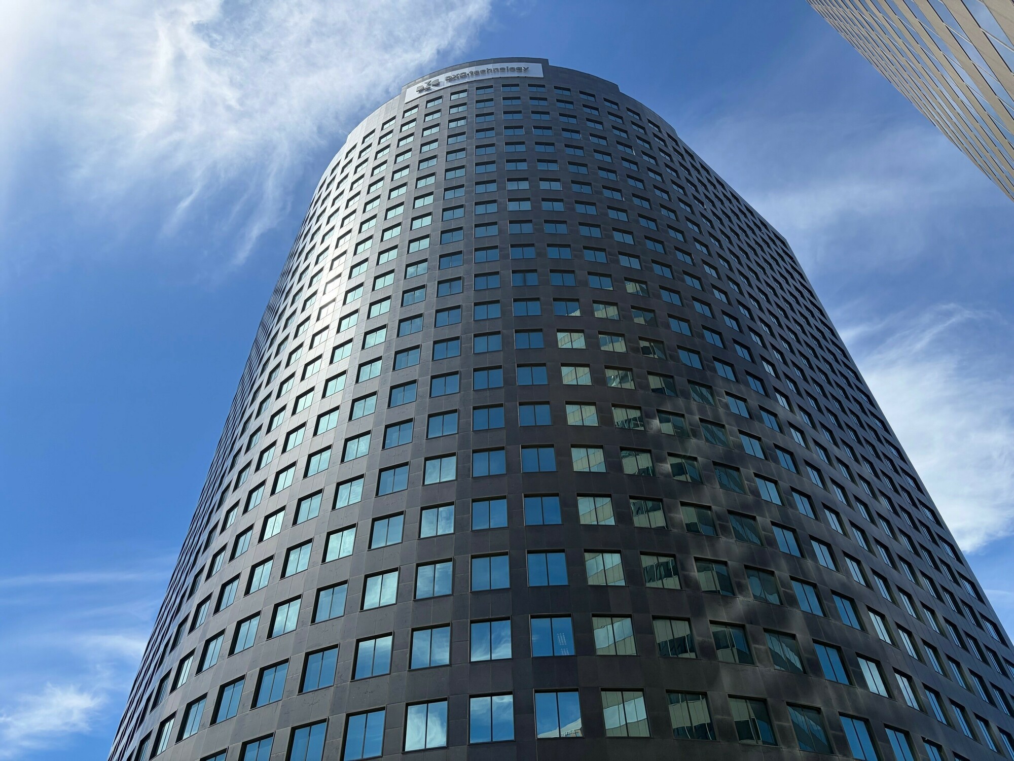 The towering office building at 1615 Poydras St.